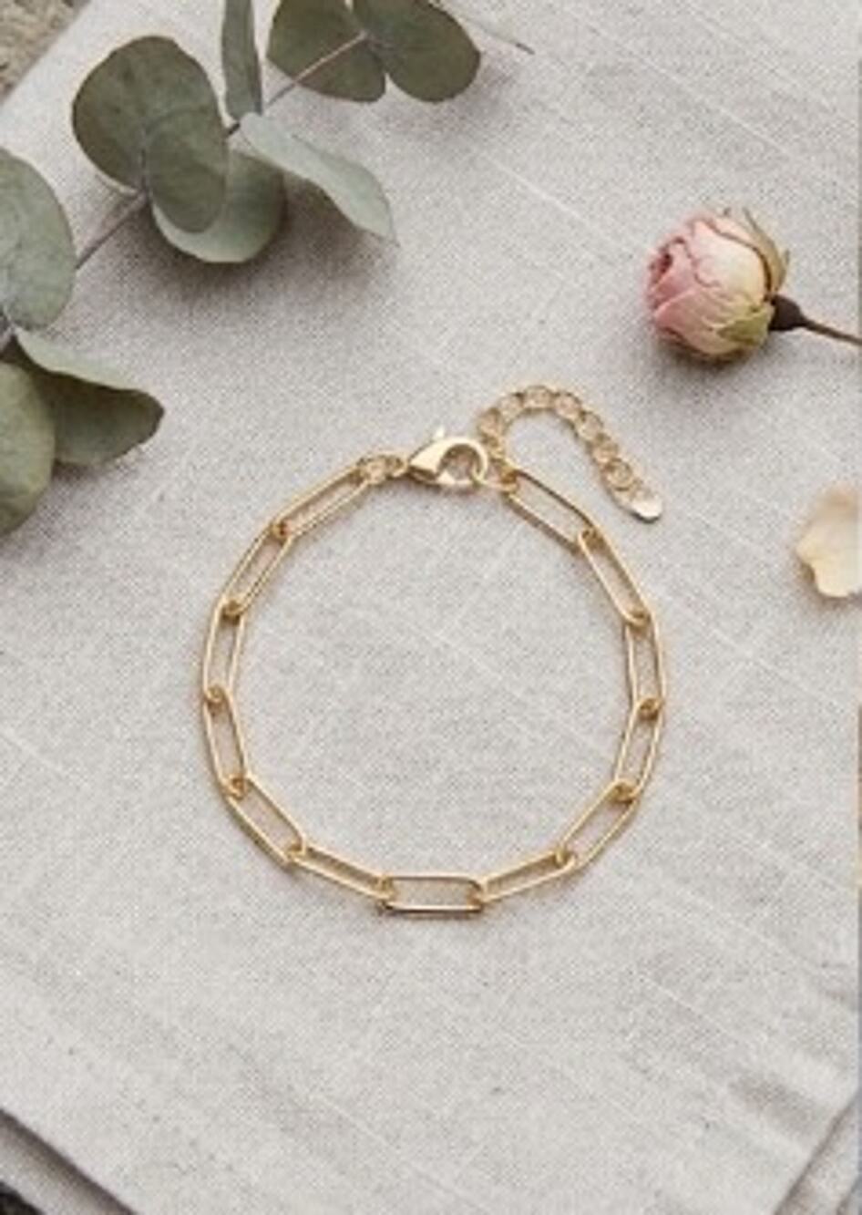 NWT 18k Gold Plated Paperclip Chain Bracelet | Tarnish-Free Minimalist Jewelry